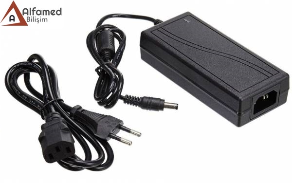 12V 3 AMPER PLASTİK SWİTCH ADAPTÖR